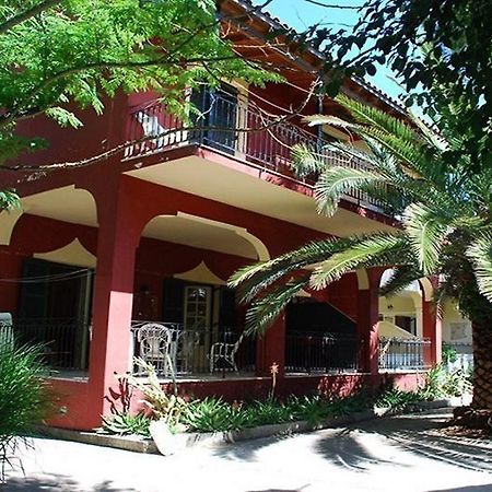 Teressa Apartments Dassia  Zewnętrze zdjęcie