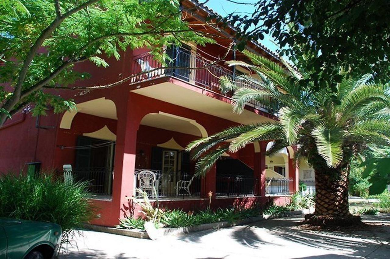 Teressa Apartments Dassia  Zewnętrze zdjęcie